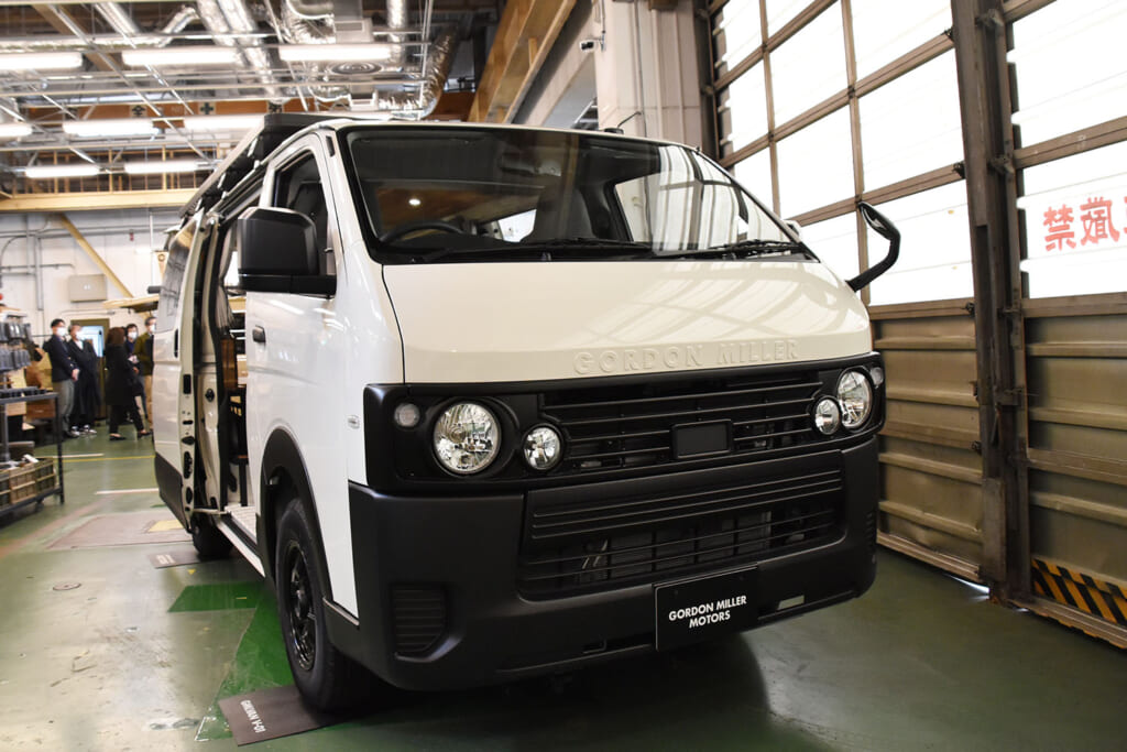 200系ハイエースベースのGMLVAN V-01