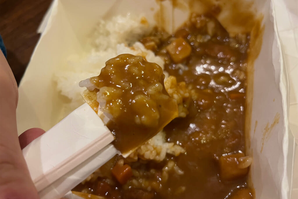 牛乳パックを再利用したカレースプーン