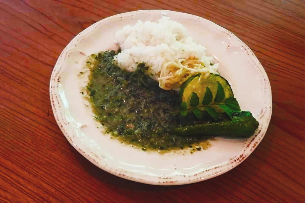 カラムシのグリーンカレー