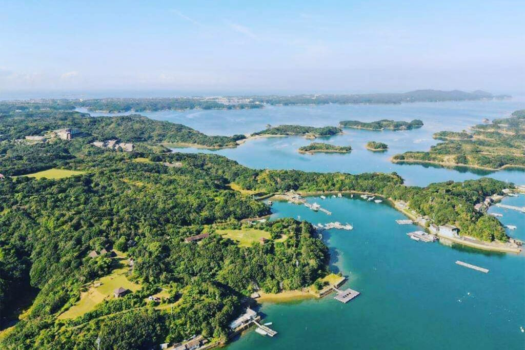 英虞湾の絶景が臨めるともやま公園キャンプ村