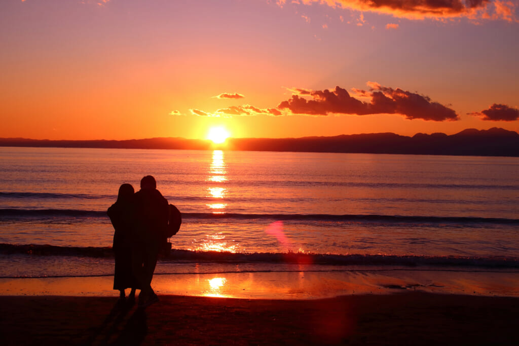 夕陽とキャンプ