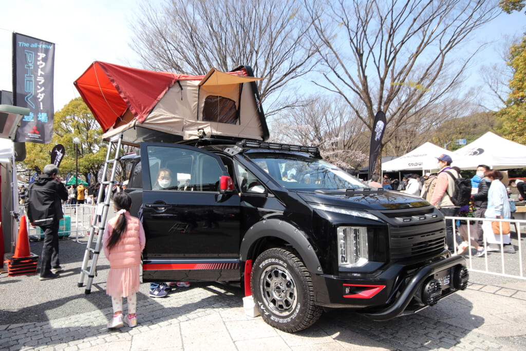 アウトドアデイジャパン東京に展示の三菱デリカD:5