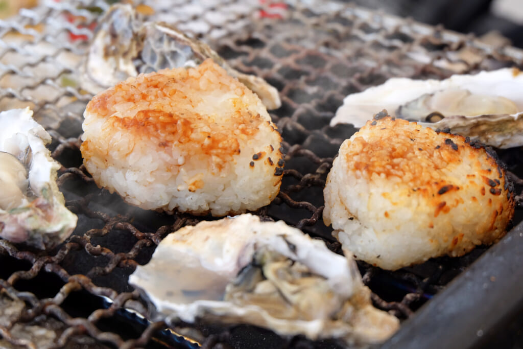 牡蠣と焼きおにぎり