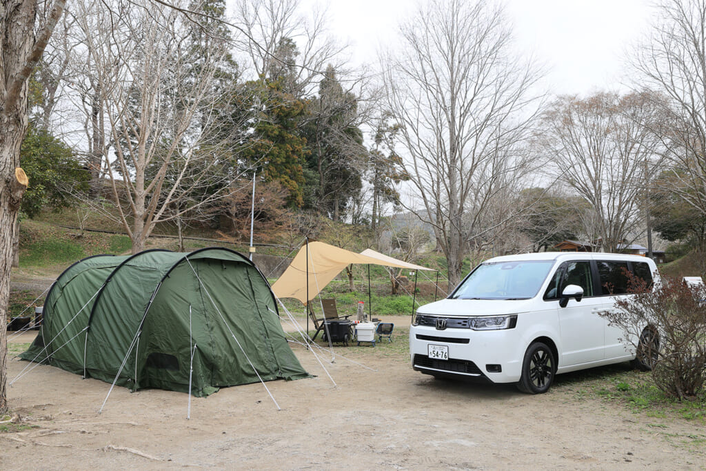 ホンダ・ステップワゴンAIRとDODカマボコテント