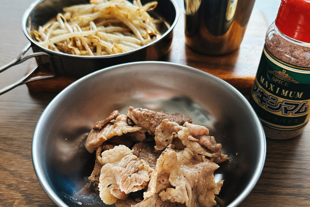 マキシマムと豚コマ肉のソテー