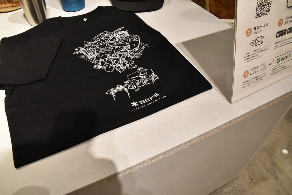 スノーピークららぽーと新三郷オープン記念のTシャツ