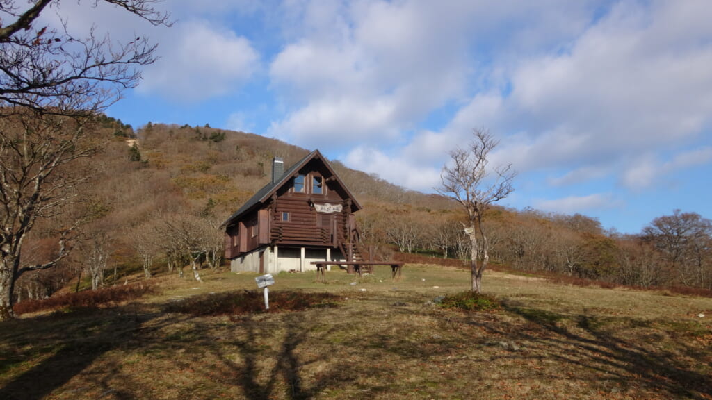 天理大学山岳部の山小屋