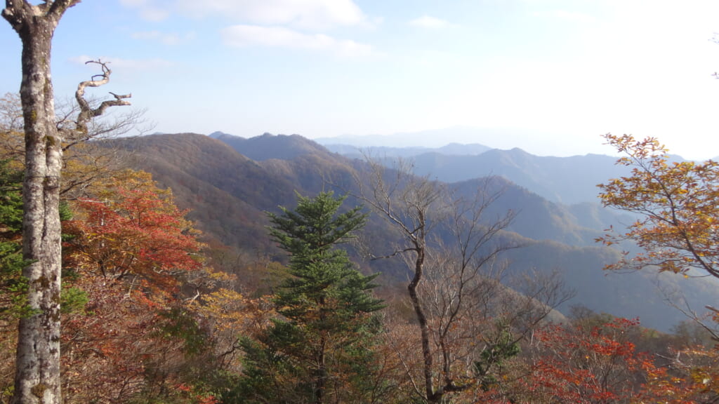 明神平から桧塚方面の景色