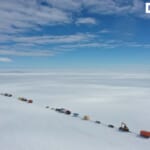 南極地域観測隊の雪上車による大移動