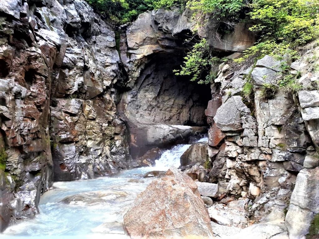 福島県の洞窟温泉