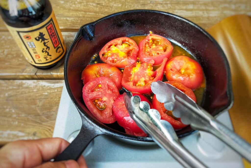 加熱してうま味アップのトマト