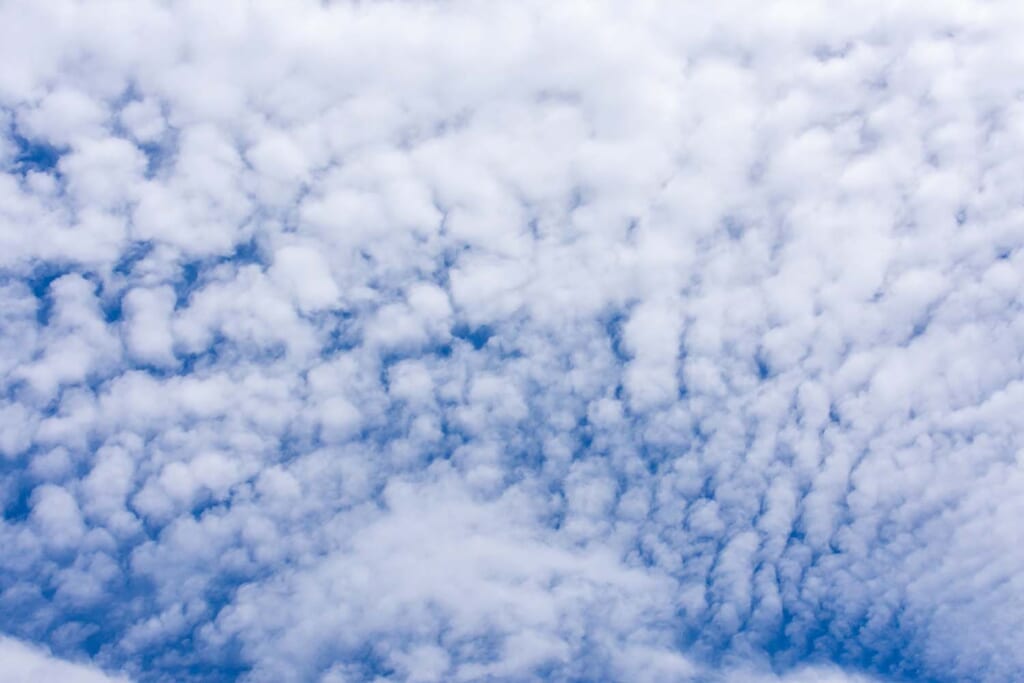 降雨を知らせる巻層雲雲