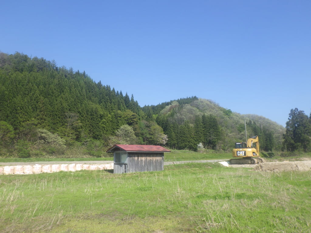 田園風景のなかにある満澤温泉