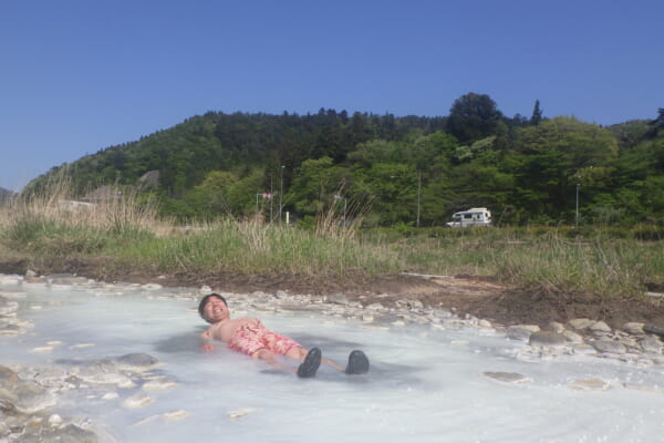 鳴子温泉駅前の野湯