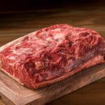【画像】スライス肉は「バーベキュー」に非ず！　常識をくつがえすホントの「BBQ」は塊肉をワイルドに丸焼きすることにあり 〜 画像1