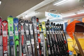 石井スポーツ神田本館のスキー板売り場
