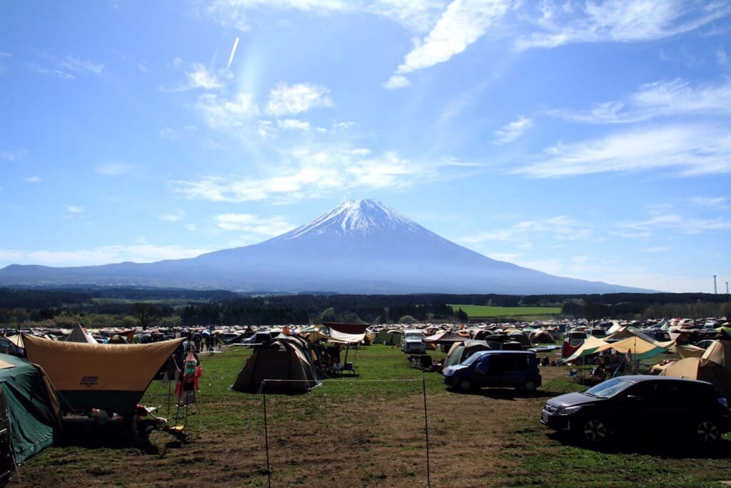 富士山を望むふもとっぱらキャンプ場