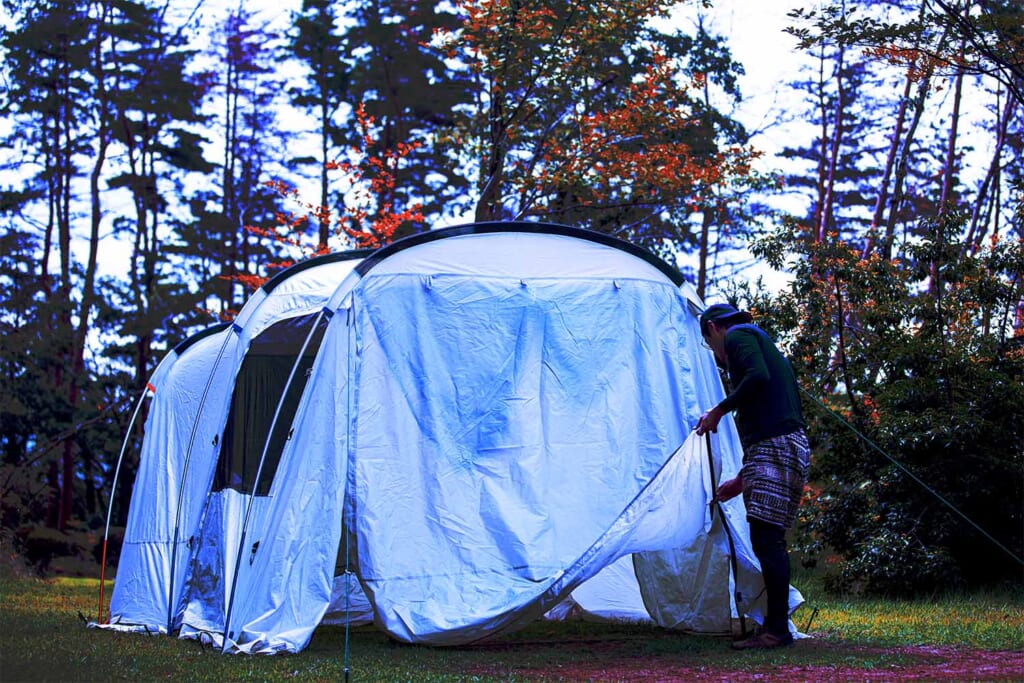 夕方のテント設営