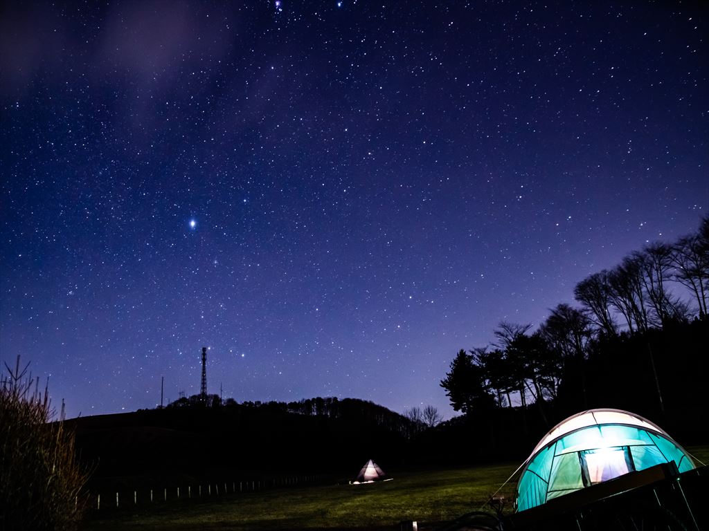 キャンプ場で星空観察
