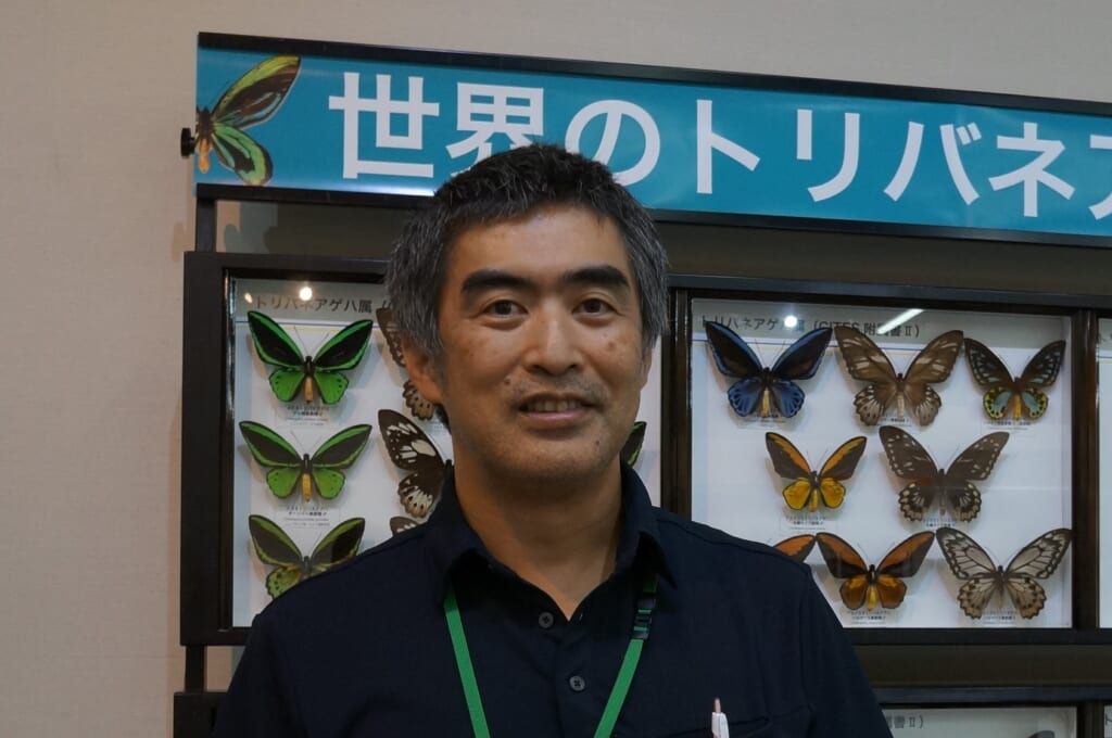 伊丹市昆虫館館長の坂本昇さん