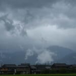 【画像】空に浮かぶ雲の正体は何？　雲のことを知って雲と仲良くなる「雲の図鑑」vol.7〜あまぐも〜 〜 画像1