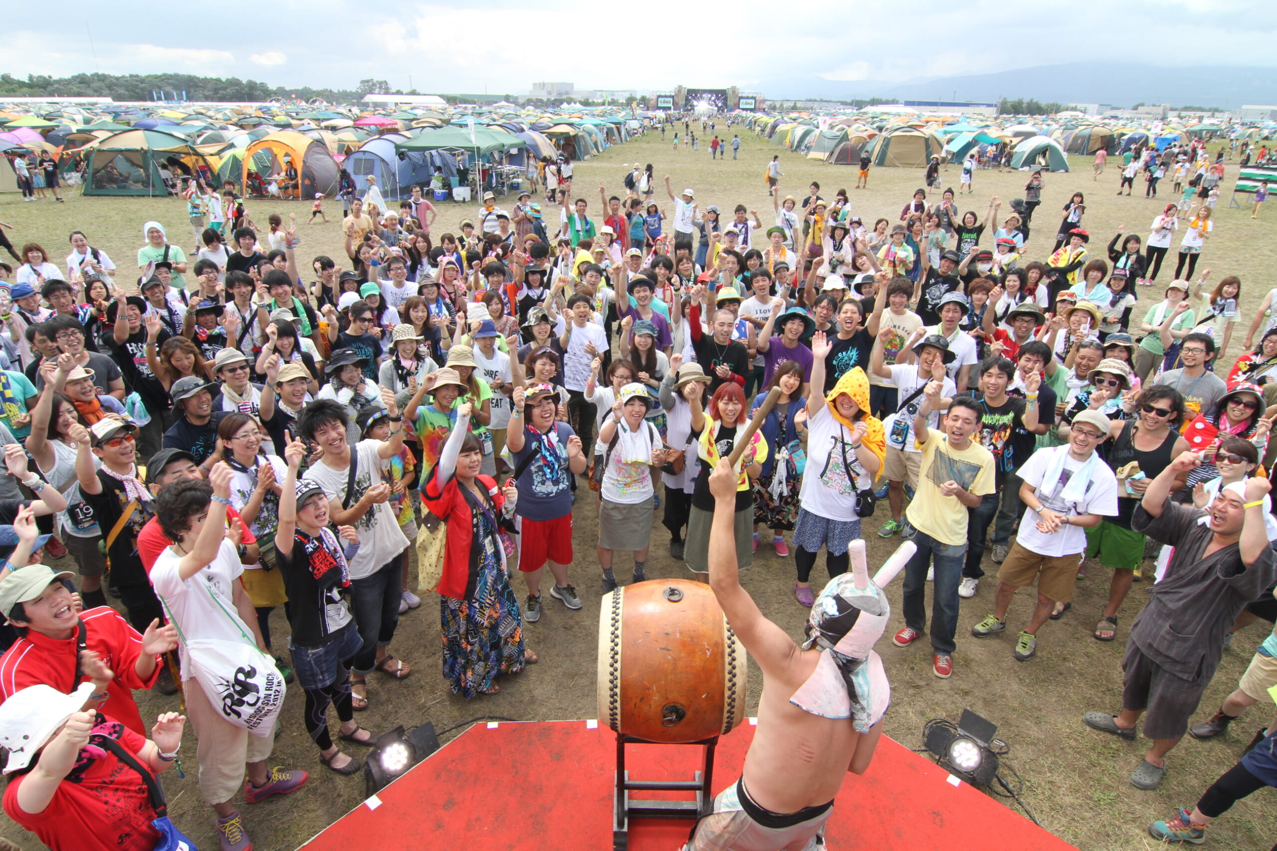 まさかのフェス会場でプロポーズ!! 祭太郎、ライジングサンの魅力を