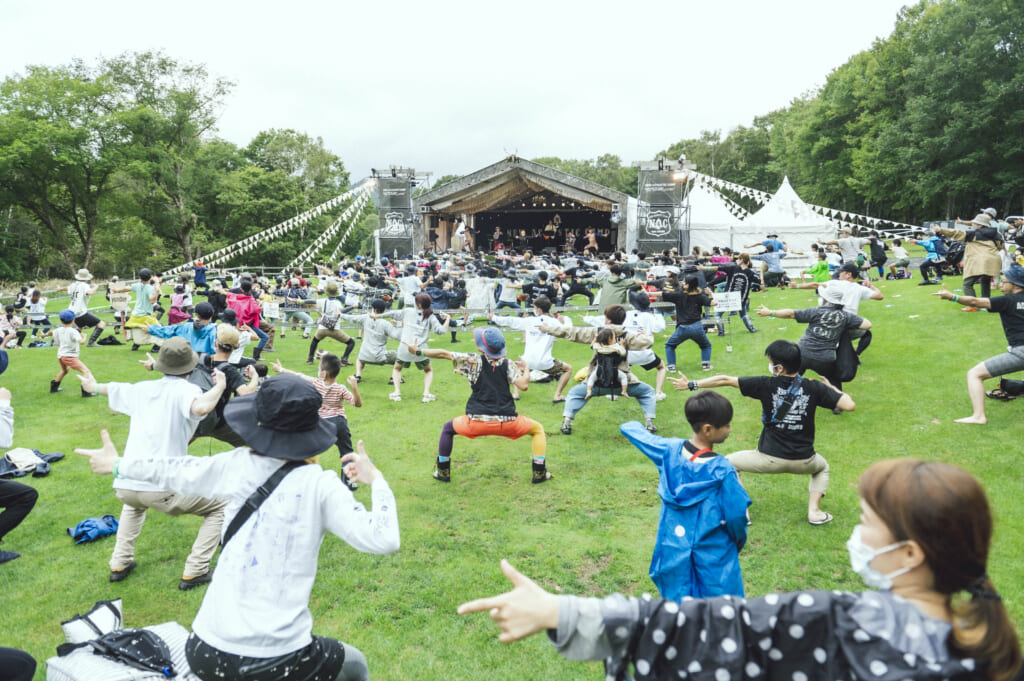 アコースティック×キャンプに浸る3日間！「New Acoustic Camp 2023」が