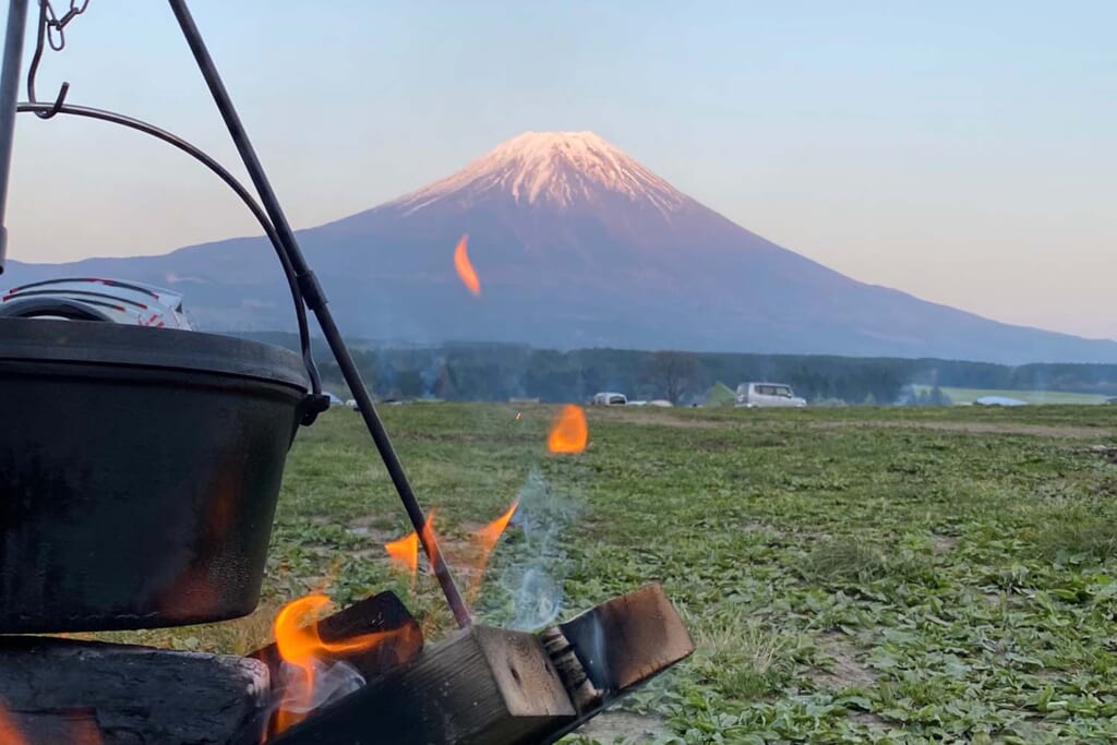 ふもとっぱらで焚き火