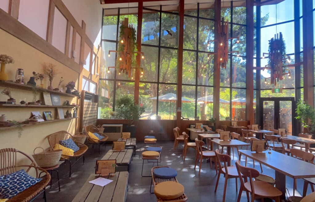 山梨県のグランピング「ミューの森」、OLYMPUS DIGITAL CAMERAで撮った山梨県のおしゃれカフェ