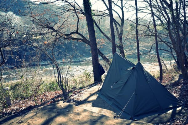 河原のキャンプ