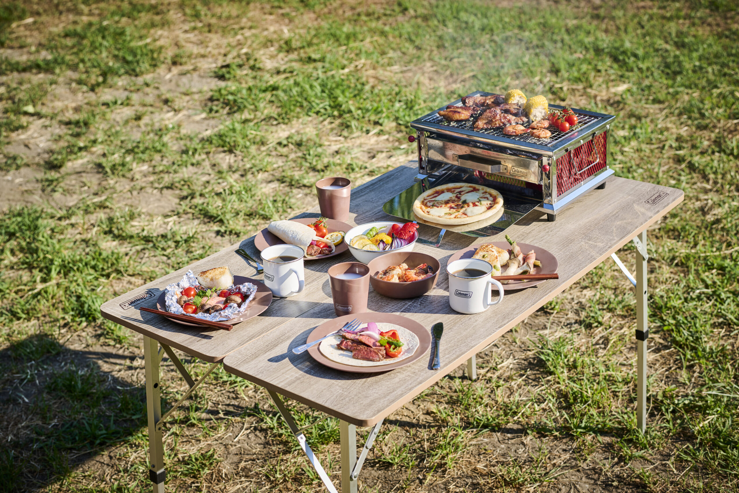 コンパクトボディに機能凝縮！ 新型グリルで料理のバリエーションを