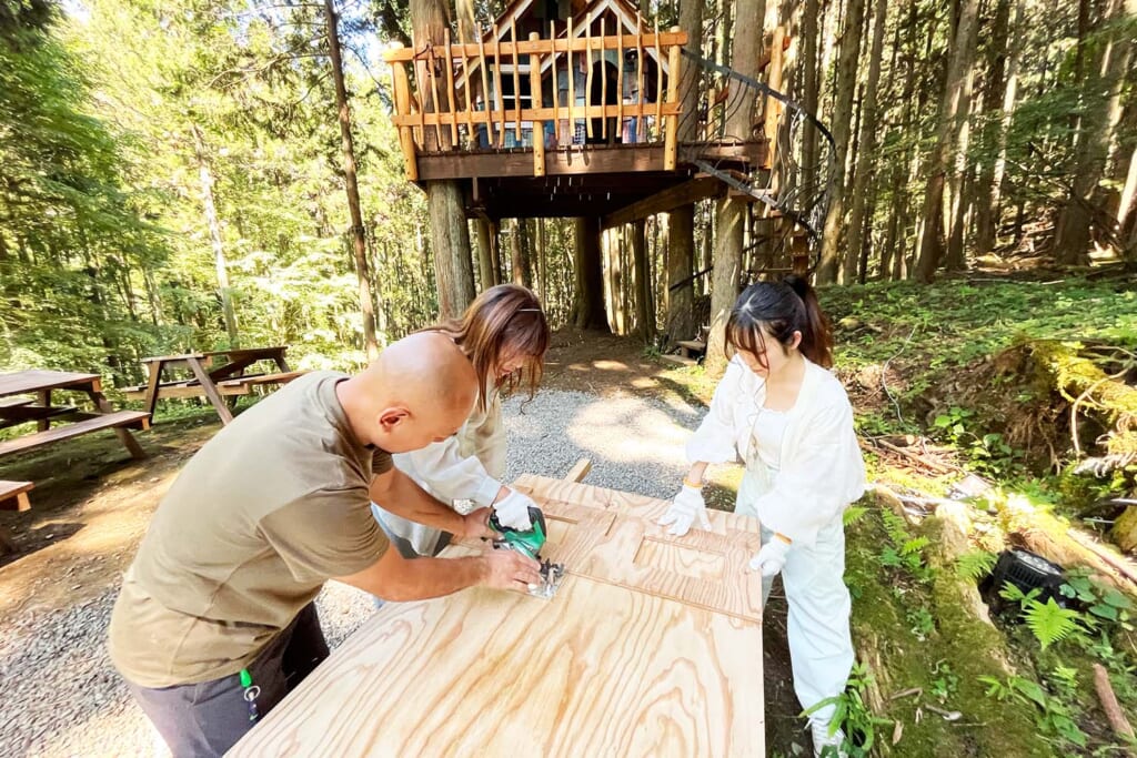 山梨県のグランピング「ミューの森」