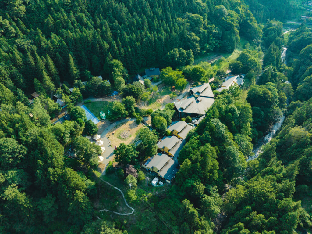 山梨県のグランピング「ミューの森」