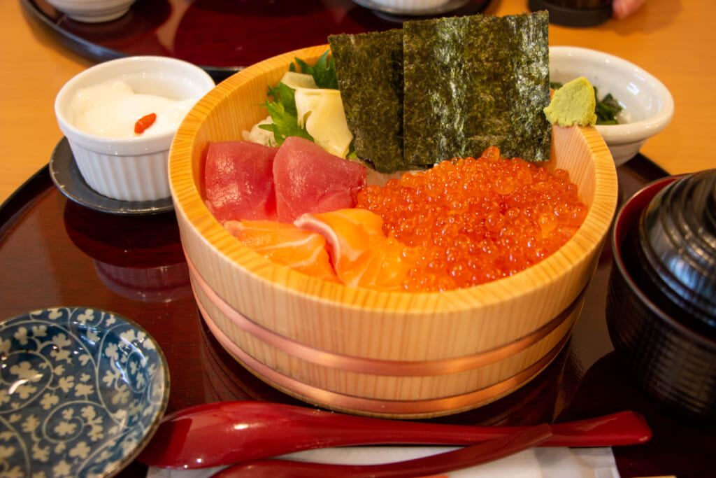 南三陸キラキラ丼