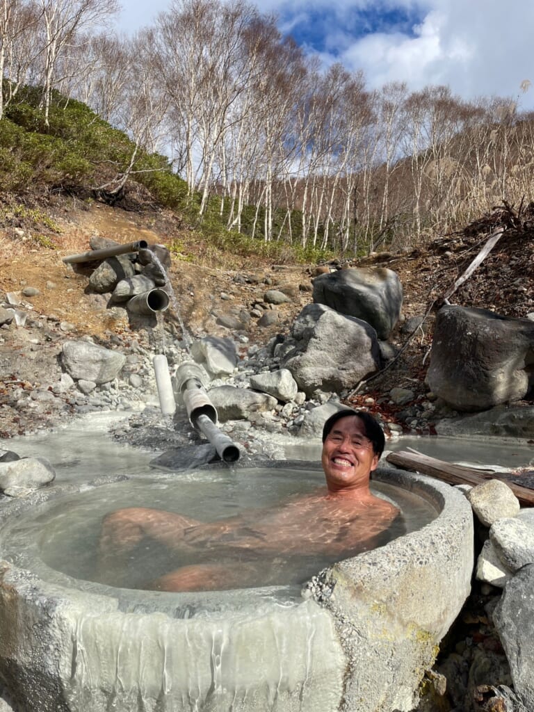 平床大噴泉下の土管の湯