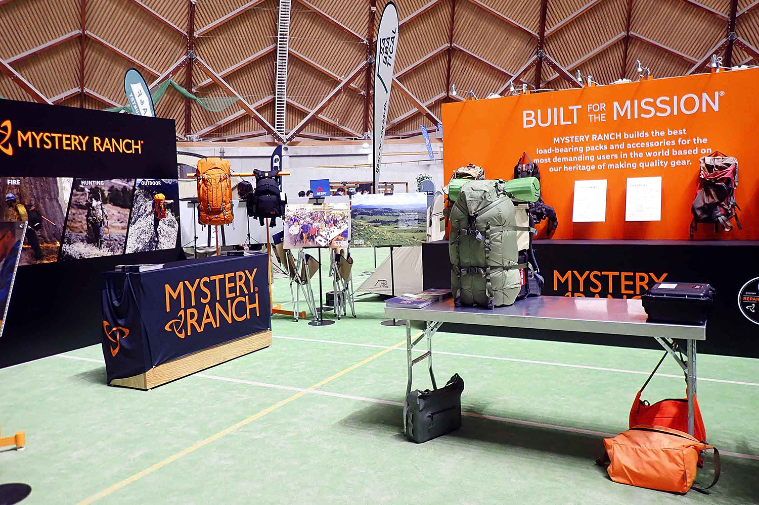 「ALPS OUTDOOR SUMMIT2023」のMYSTERY RANCHブース