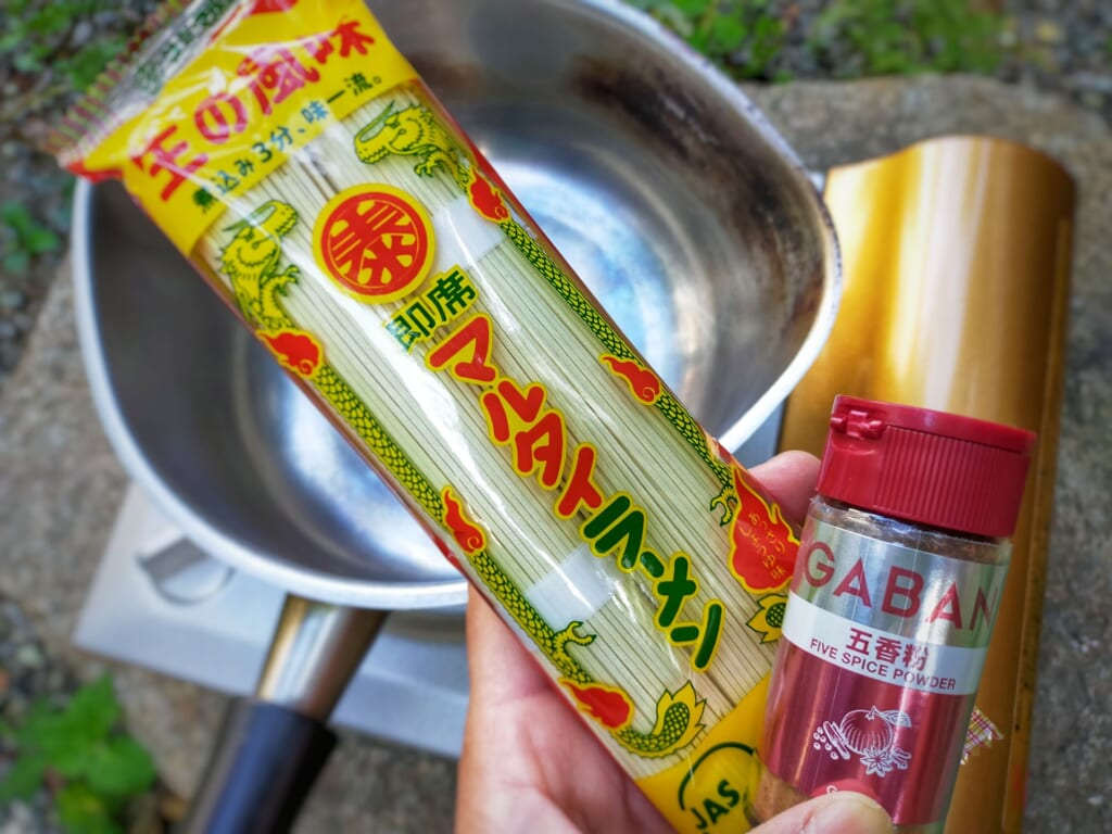 マルタイラーメンと五香粉