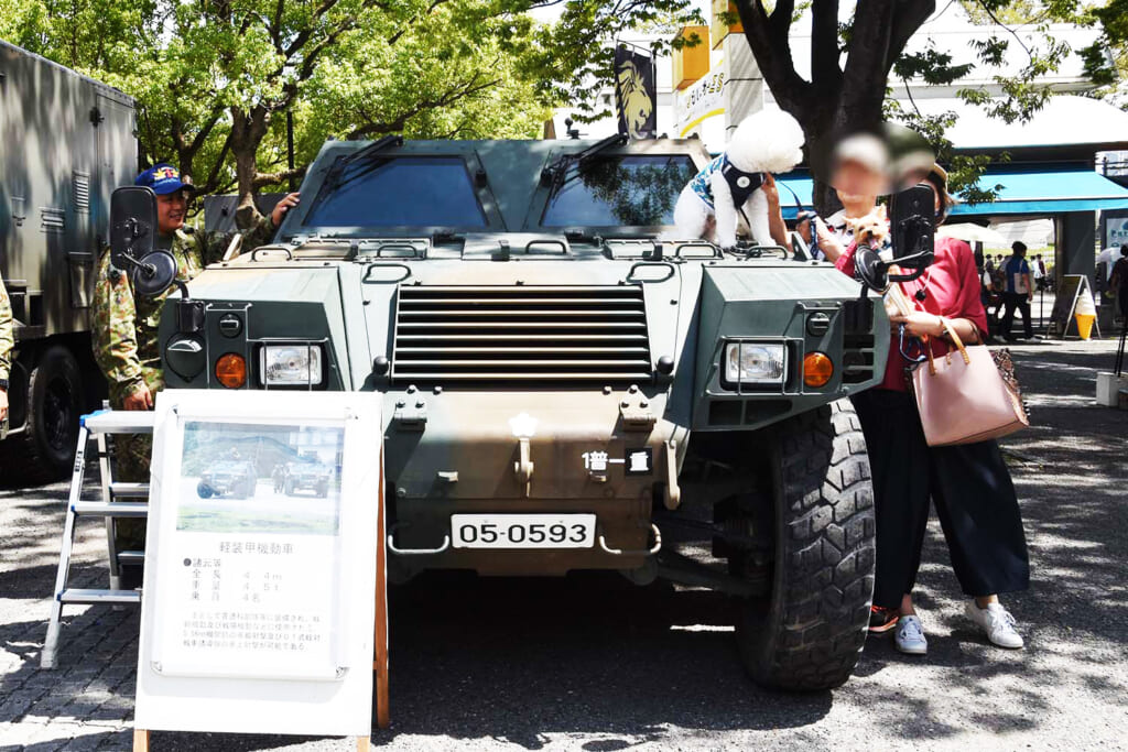 軽装甲機動車の記念撮影会