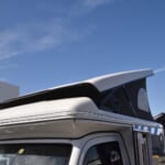 【画像】ソロ車中泊でも安心！　女性のひとり旅のよき相棒になる「軽キャンピングカー」はメリットばかり 〜 画像1