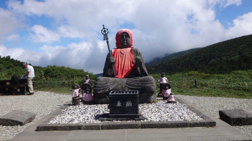 地蔵山頂駅の地蔵