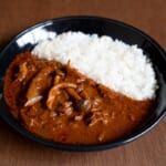 ONE POT WONDERとALEX飯店のコラボ商品「きのことワインの無塩カレー」