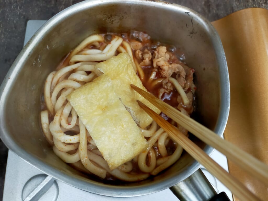 エバラ食品の「プチッと鍋 旨辛みそ鍋」を使ったキャンプ飯レシピ