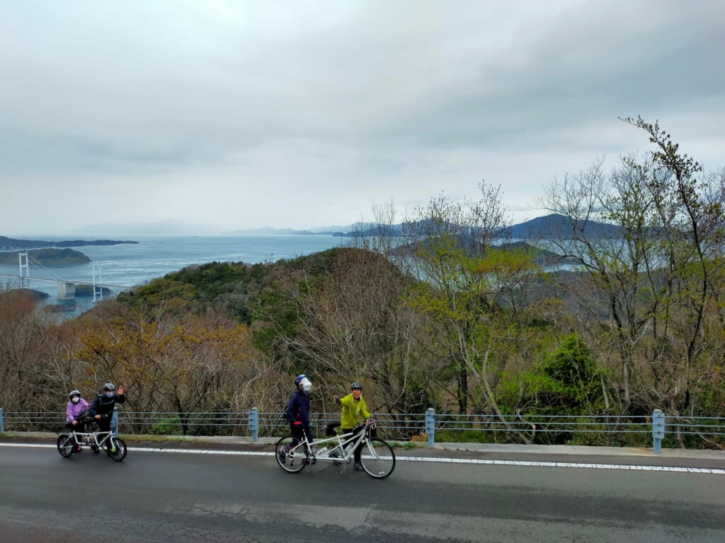 しまなみ海道　険しい山道の写真