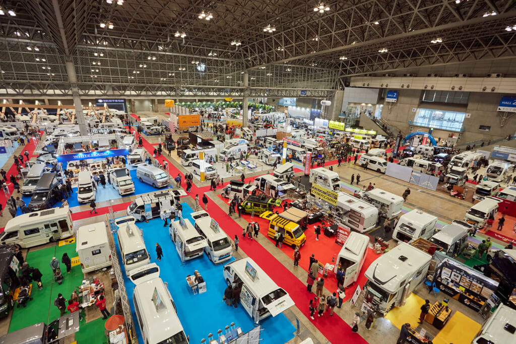 ジャパンキャンピングカーショーの会場
