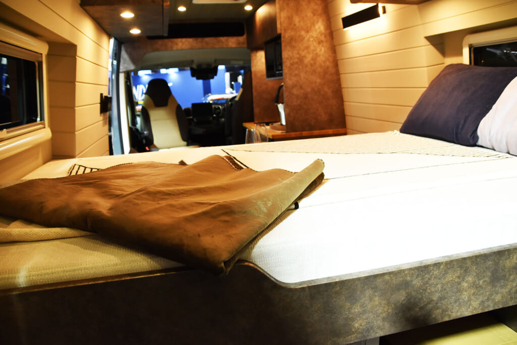 カヤバのキャンピングカーのベッドルーム