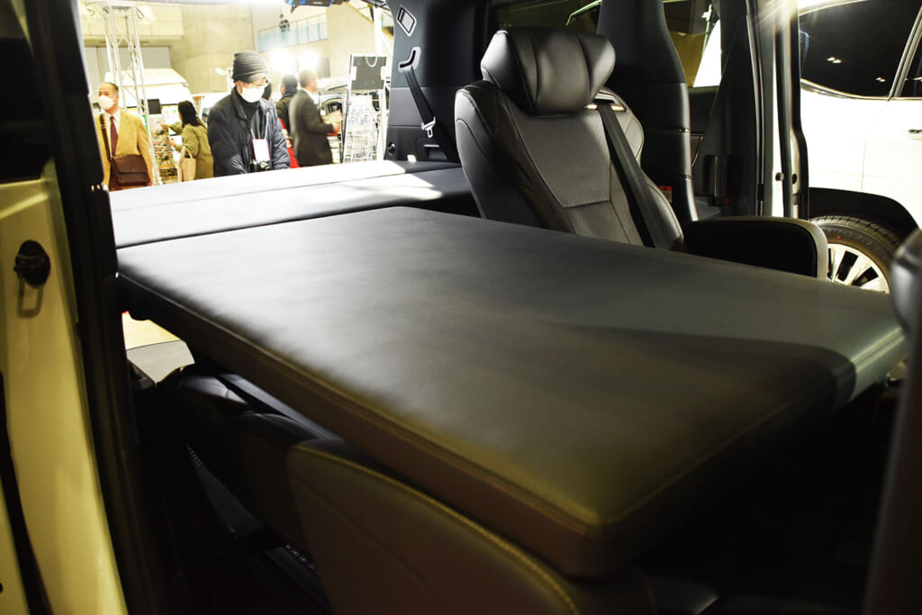 OGUshow VELLFIRE MB CONCEPTのベッドシステム