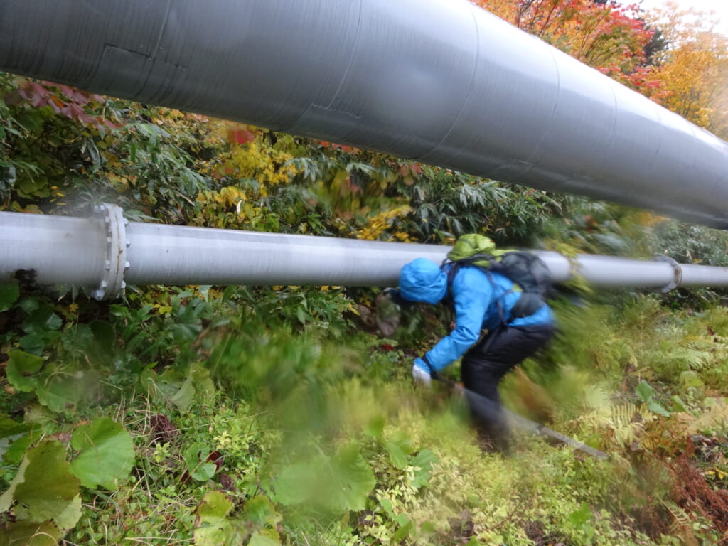 東北電力澄川地熱発電所裏