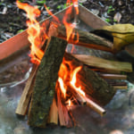 【画像】【焚き火の本】焚き火の炎を燃やし続けるコツとは？  「長寿な火」の育て方 〜 画像1