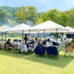 【画像】野球場2つ分の広大なスペースに芝生が広がる！　自然豊かな綾部市に「AYABE PEACE Park & Camp」がオープン 〜 画像1