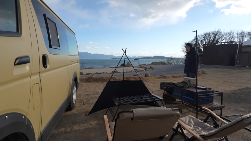 YouTubeチャンネルのカムラフウフと車中泊キャンプ